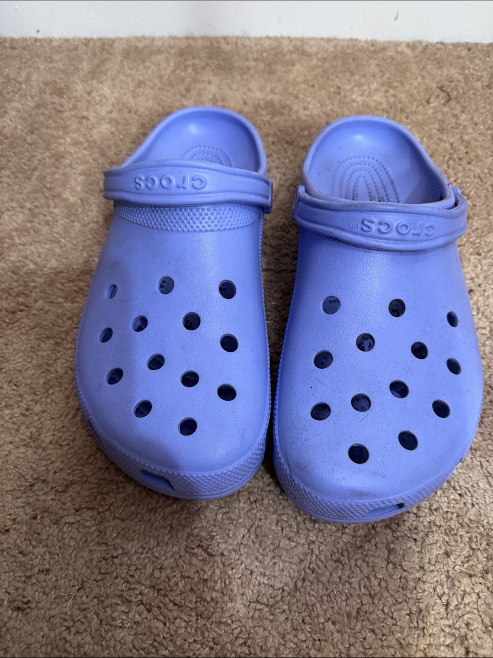 CROCS Classic Clog in Light Purple